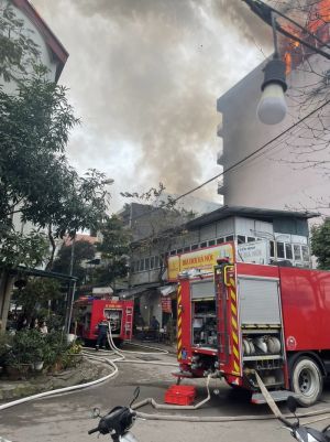 Cháy lớn tại Yên Sở, quận Hoàng Mai