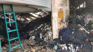 Cháy lớn nhiều giờ ở Hóc Môn: Thất thần tới công ty thì nhận thông báo nghỉ