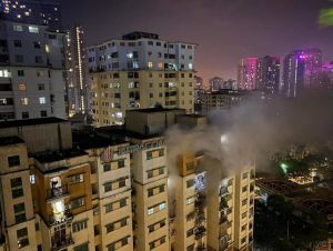Hỏa hoạn tại chung cư trên đường Nguyễn Cơ Thạch, Hà Nội