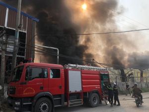 Hà Nội: Cháy lớn thiêu rụi 300m2 nhà xưởng tại cụm công nghiệp Phú Minh