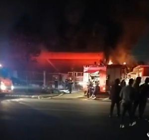 Bắc Giang: Công ty thiết bị điện tử phát hỏa trong đêm