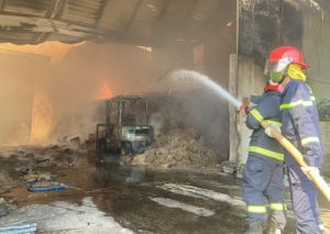 Cháy lớn công ty gỗ Thúy Hồng Phát - Đồng Nai