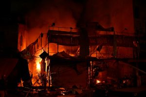 Cháy cửa hàng sửa xe máy ở Hà Nội kèm nhiều tiếng nổ