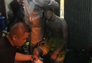 Cháy lớn khu nhà trọ ở Cầu Giấy, phá cửa sân thượng cứu 11 người mắc kẹt