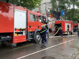 Hà Nội: Hiện trường vụ cháy lớn ở quán karaoke đường Quan Hoa