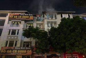 Hà Nội: Cháy lớn tại một cửa hàng trên đường Lê Trọng Tấn