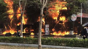 Hải Phòng: Quán karaoke bốc cháy ngùn ngụt, nhiều tài sản bị thiêu rụi