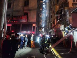 Cận cảnh hiện trường vụ cháy lớn ở Hà Nội, thiêu rụi nhiều tài sản