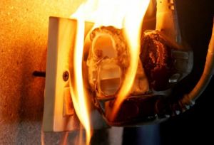 Cảnh giác với nguy cơ cháy nổ các thiết bị điện dịp Tết Nguyên đán