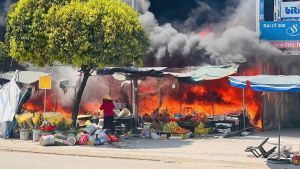 Cháy lớn ở chợ An Lỗ bên sông Bồ tại Huế