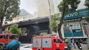 Cháy lớn tại một nhà hàng trên phố Hai Bà Trưng, Hà Nội