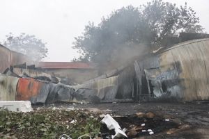 Cháy lớn tại xưởng sản xuất hạt nhựa ở Bắc Ninh