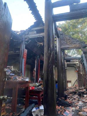 Di tích quốc gia chùa Báo Quốc bị cháy