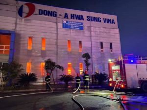 Hải Phòng: Cháy lớn suốt 4 tiếng trong Khu công nghiệp Tràng Duệ