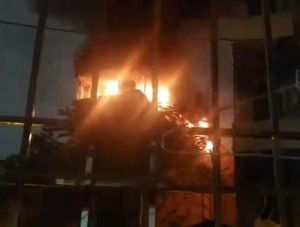 Xảy ra cháy lớn tại 1 căn nhà cao tầng thuộc Quận Hai Bà Trưng, Hà Nội